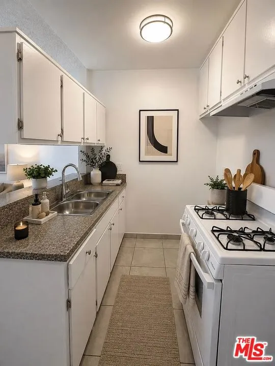 16141 Vanowen Street #3 Los Angeles, CA 91406