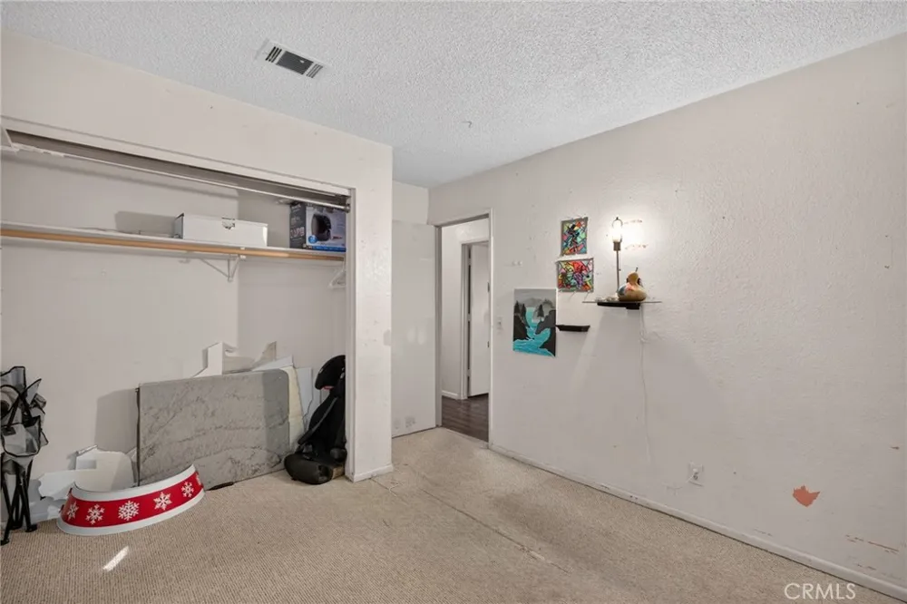 10821 E Avenue R14 Littlerock, CA 93543