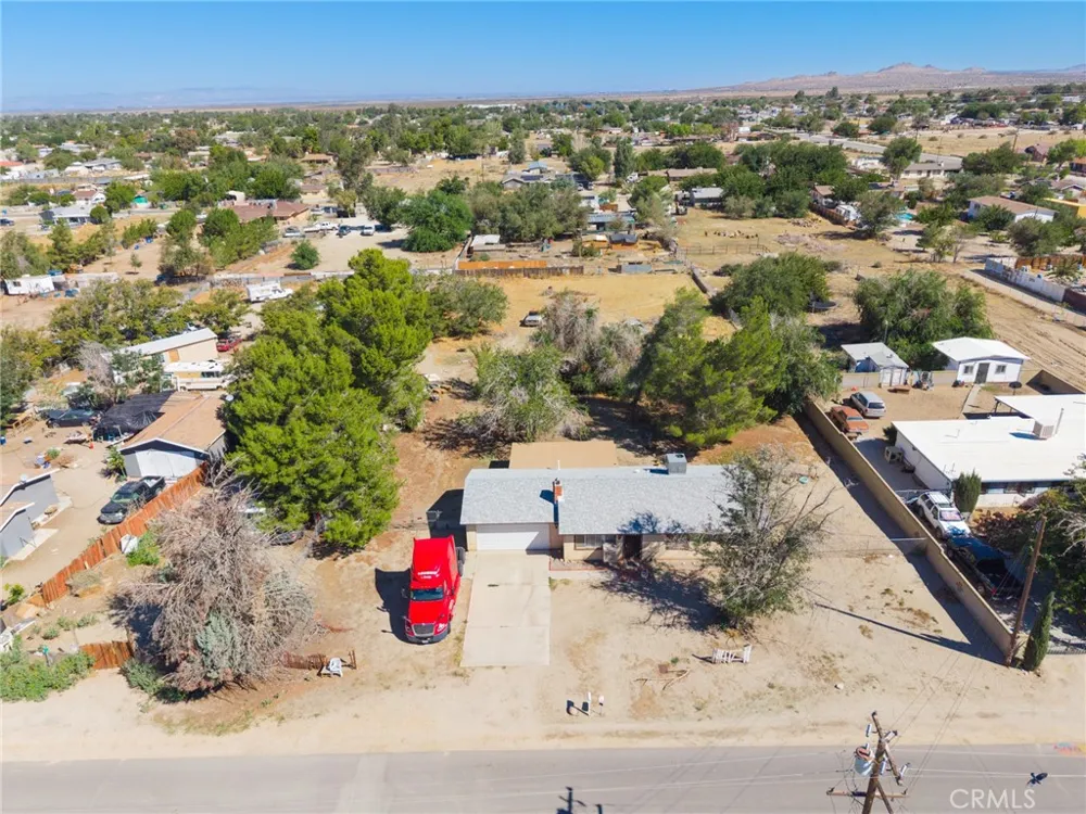 10821 E Avenue R14 Littlerock, CA 93543