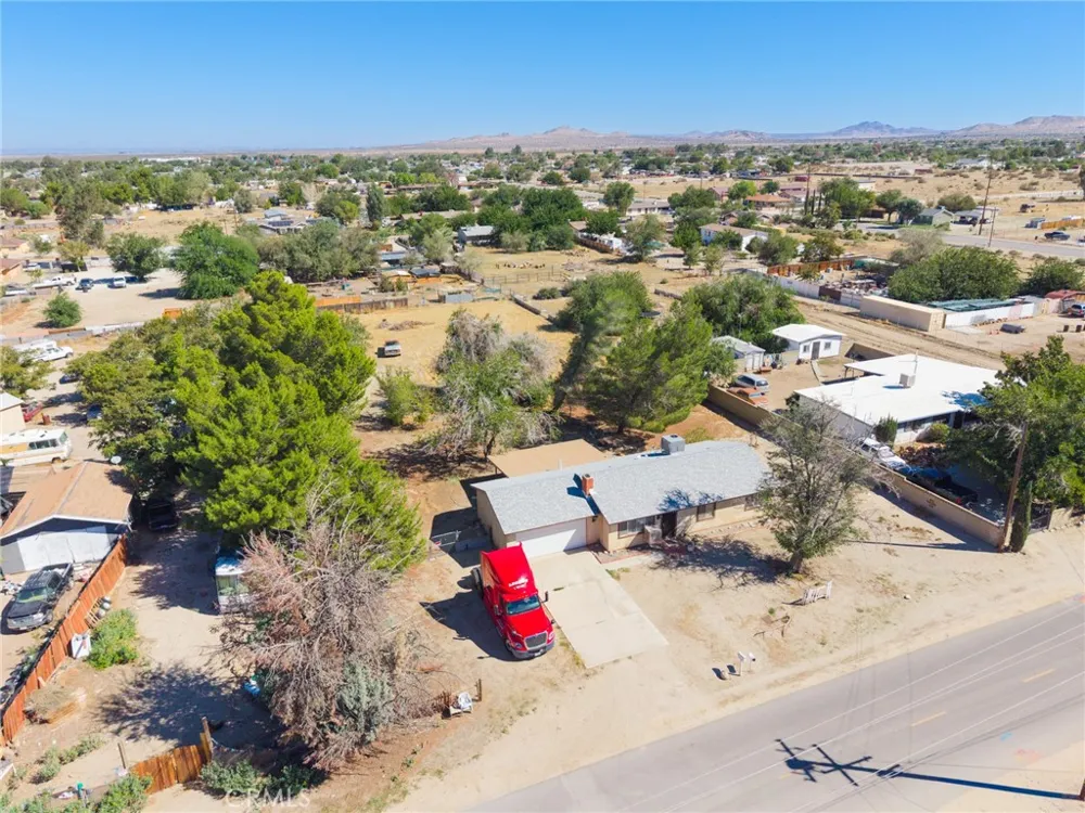 10821 E Avenue R14 Littlerock, CA 93543