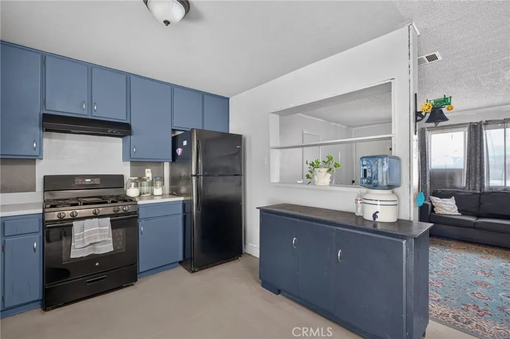 10821 E Avenue R14 Littlerock, CA 93543
