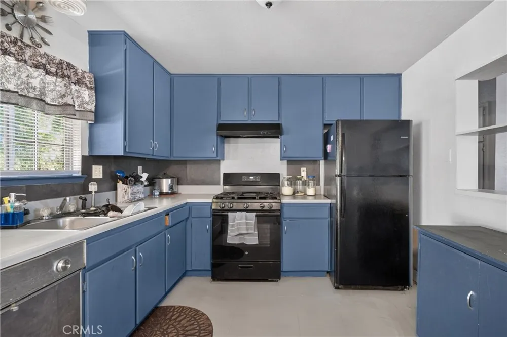 10821 E Avenue R14 Littlerock, CA 93543