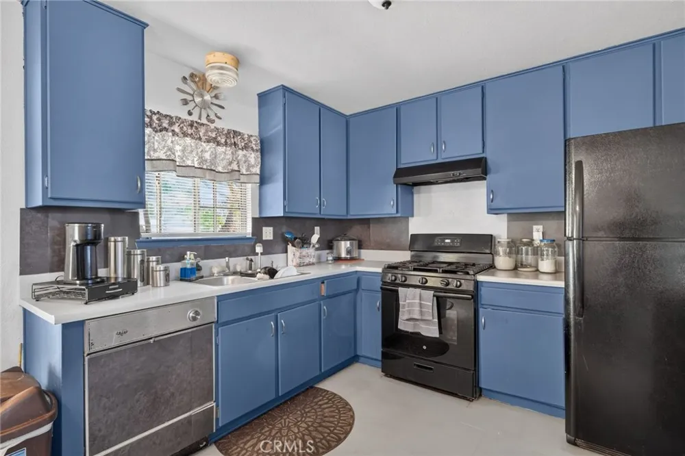 10821 E Avenue R14 Littlerock, CA 93543