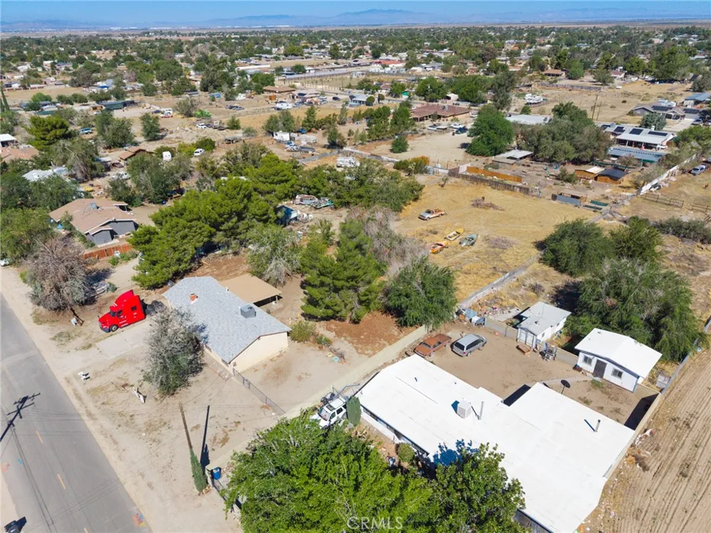 10821 E Avenue R14 Littlerock, CA 93543