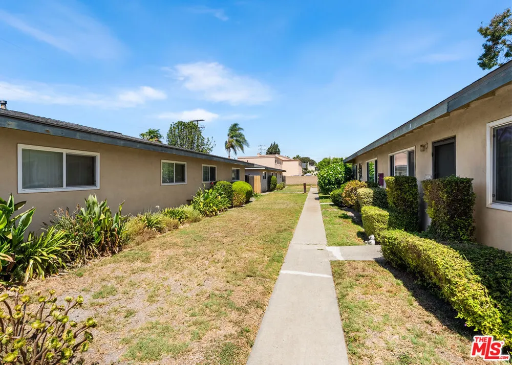 17062 B LANE Huntington Beach, CA 92647