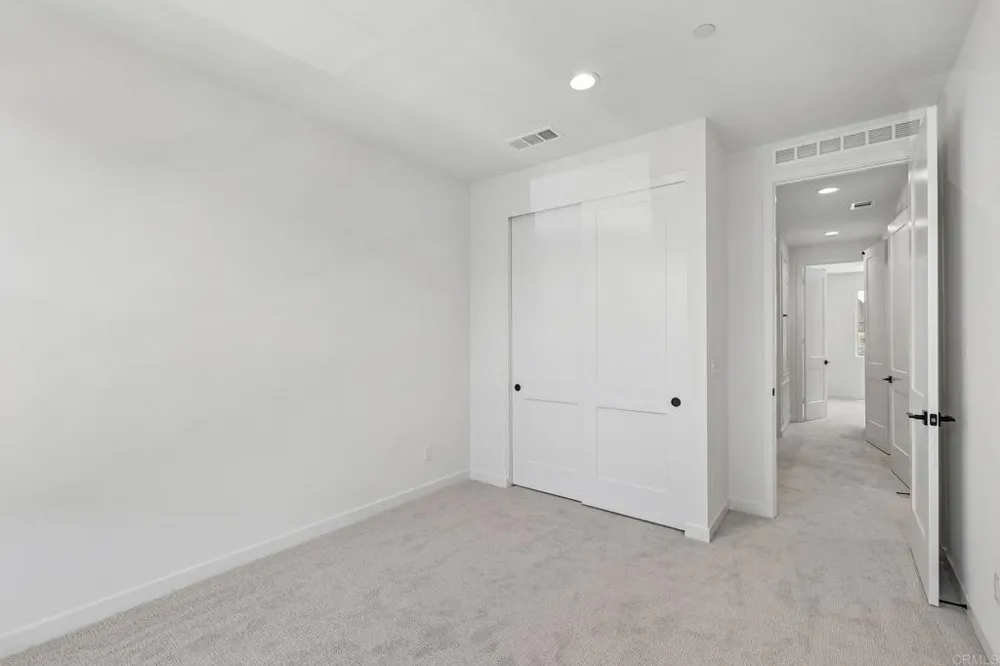 4949 Thistle Way Carlsbad, CA 92008
