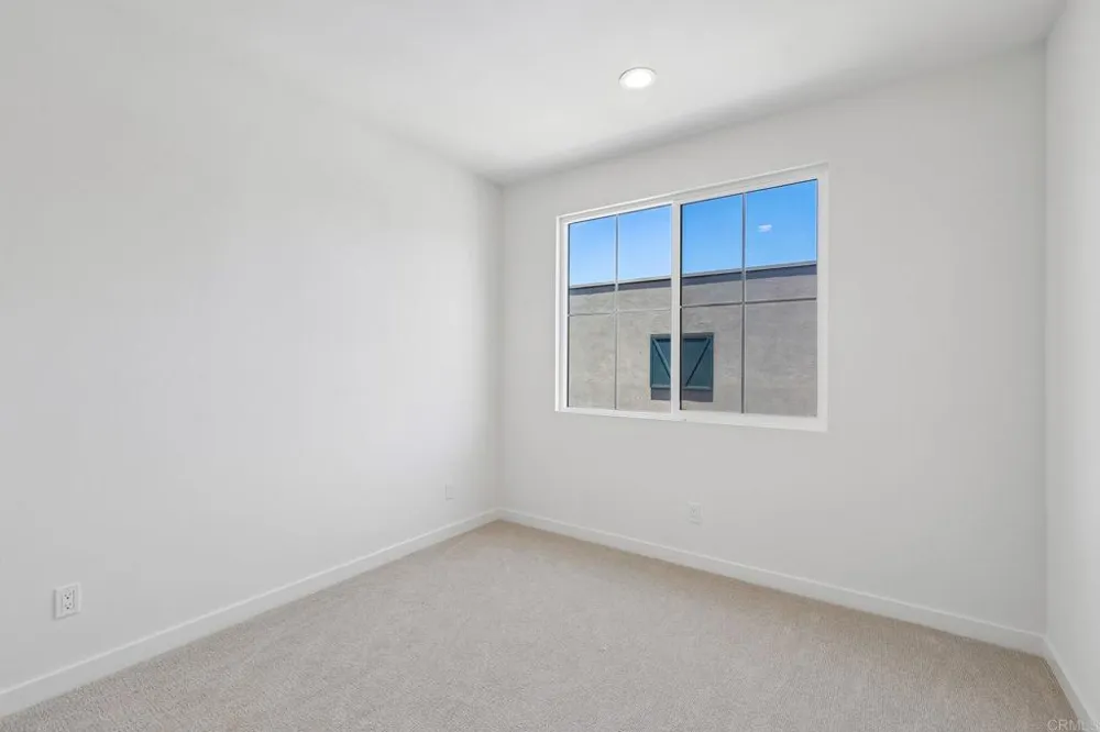 4949 Thistle Way Carlsbad, CA 92008