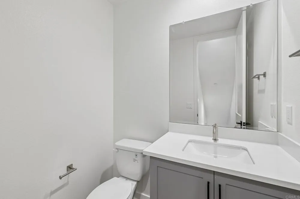 4949 Thistle Way Carlsbad, CA 92008