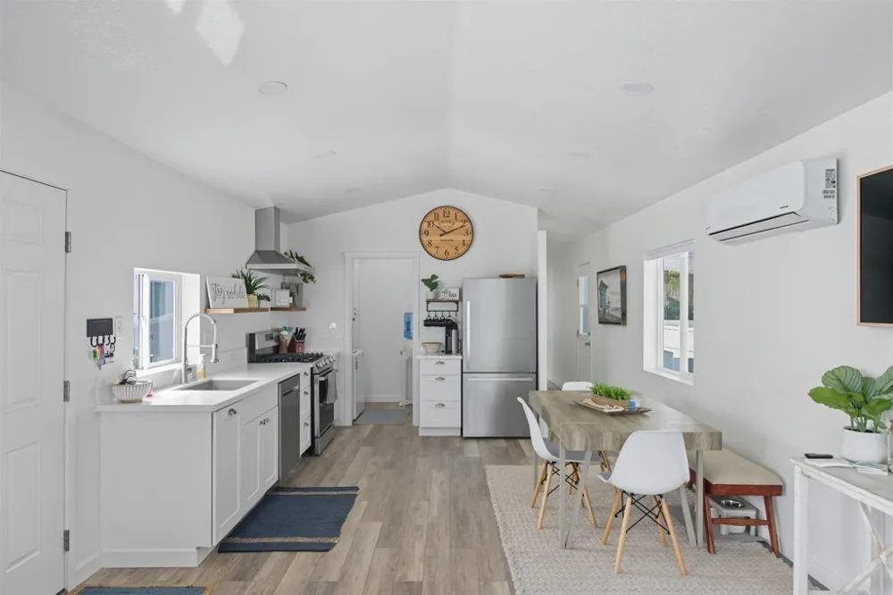 6550 Ponto Drive #14 Carlsbad, CA 92011