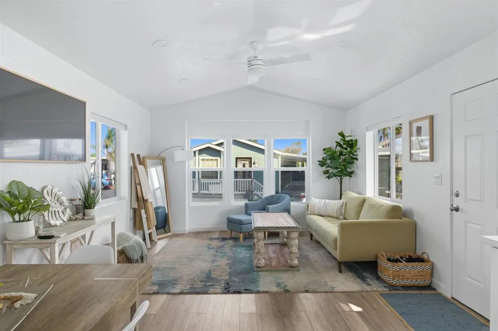 6550 Ponto Drive #14 Carlsbad, CA 92011