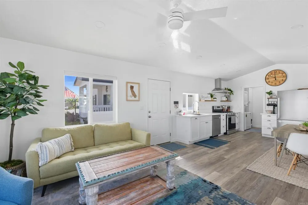 6550 Ponto Drive #14 Carlsbad, CA 92011
