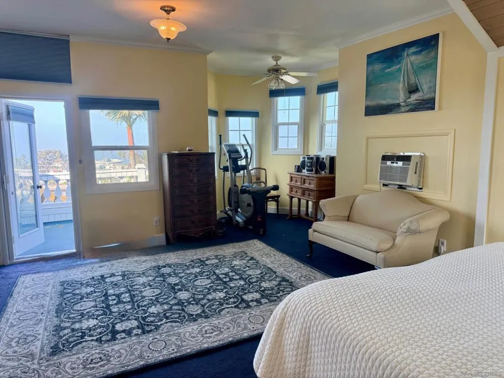 1357 Olivet St La Jolla, CA 92037