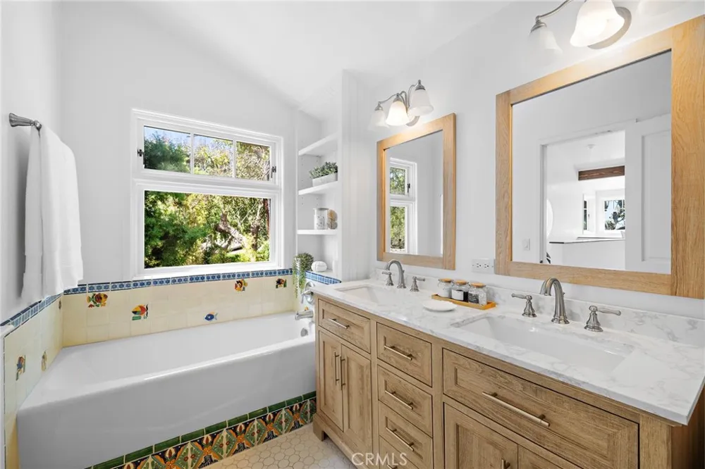 490 Arroyo Chico Laguna Beach, CA 92651