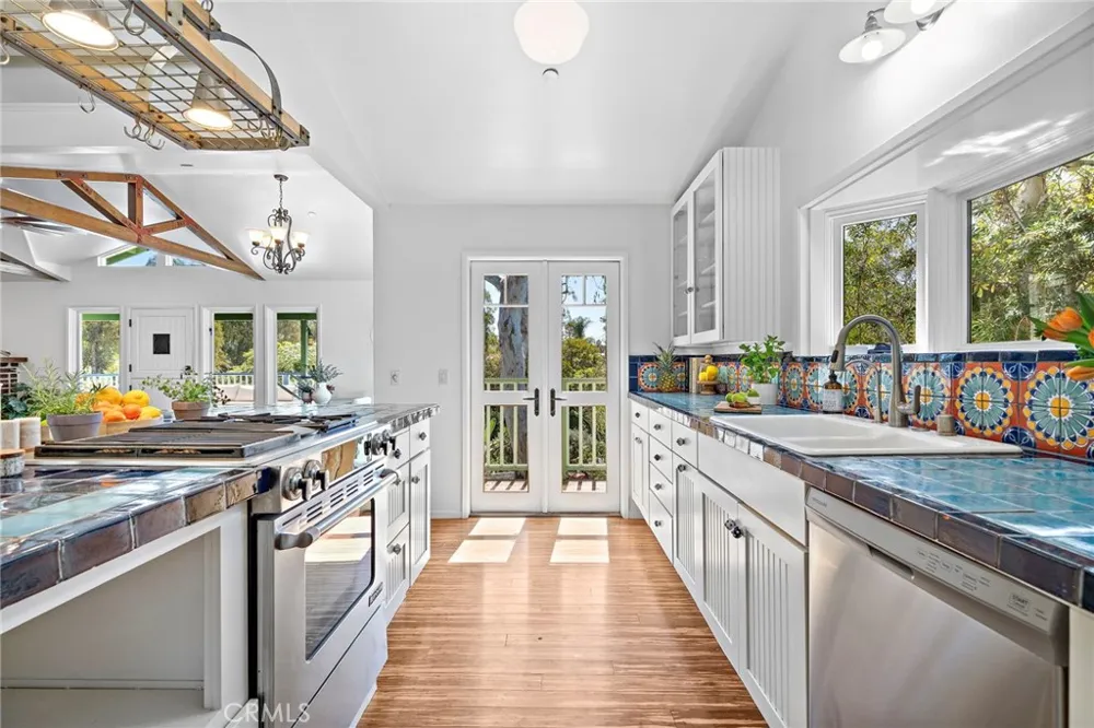 490 Arroyo Chico Laguna Beach, CA 92651