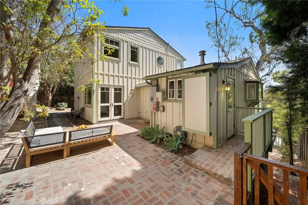 490 Arroyo Chico Laguna Beach, CA 92651