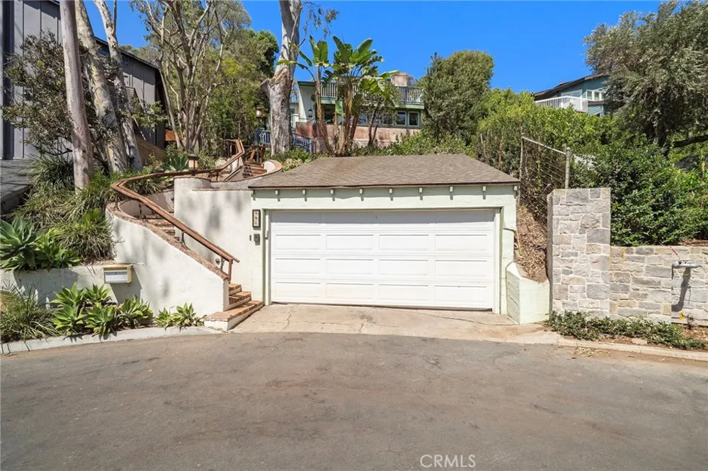 490 Arroyo Chico Laguna Beach, CA 92651