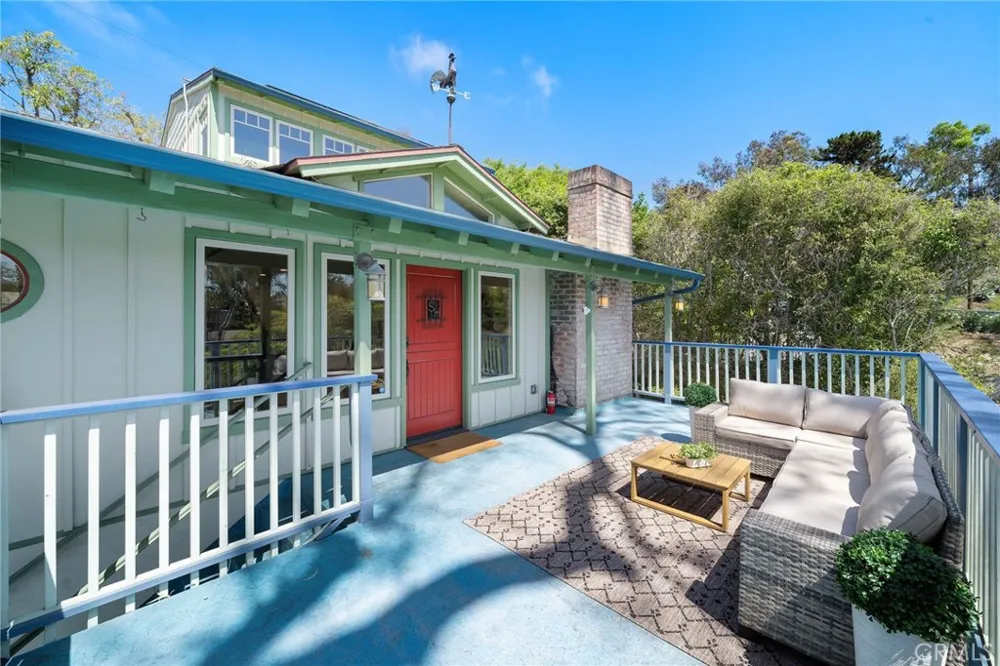 490 Arroyo Chico Laguna Beach, CA 92651