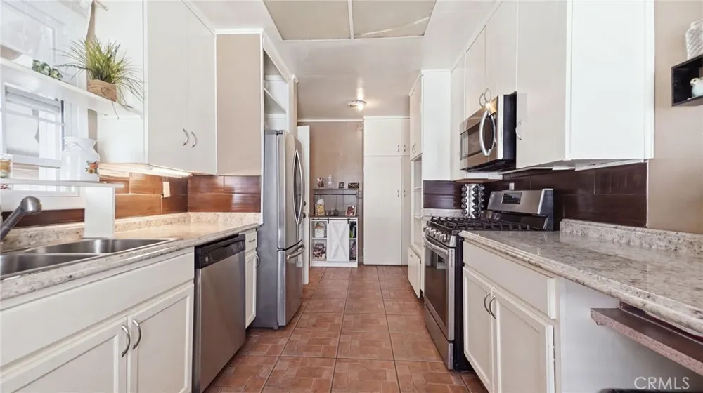 5402 Coldbrook Lakewood, CA 90713