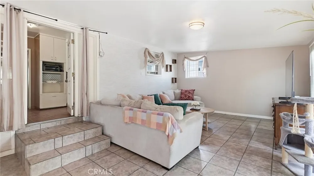 5402 Coldbrook Lakewood, CA 90713