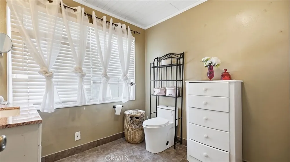 5402 Coldbrook Lakewood, CA 90713