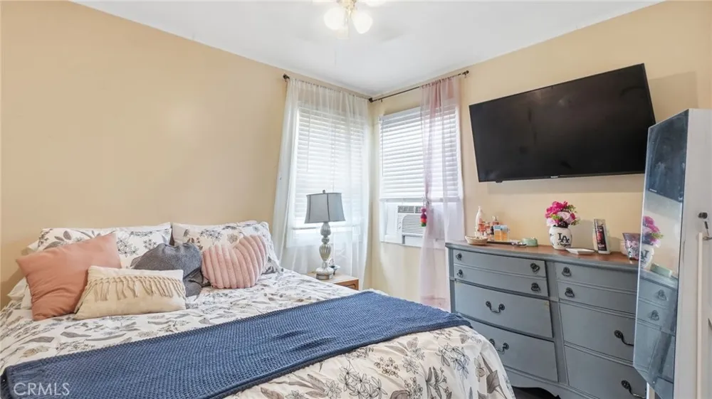 5402 Coldbrook Lakewood, CA 90713