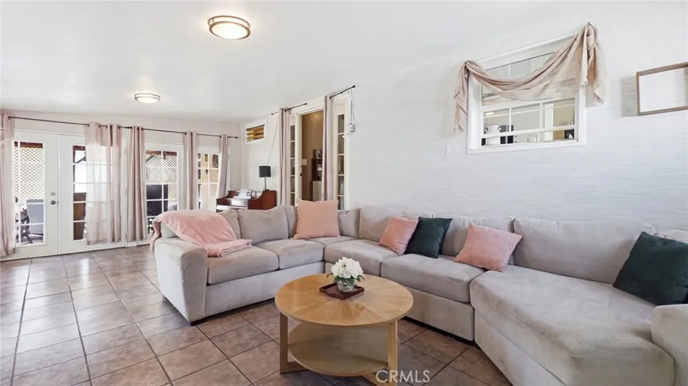 5402 Coldbrook Lakewood, CA 90713