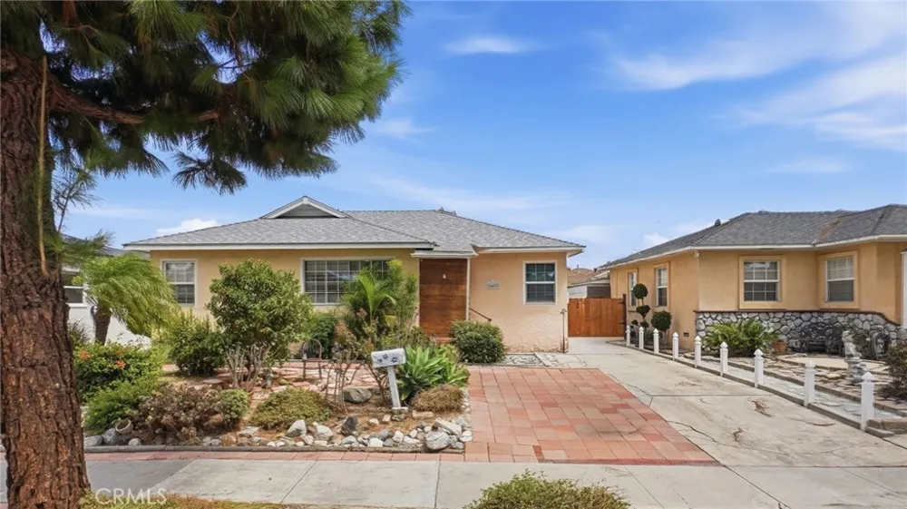 5402 Coldbrook Lakewood, CA 90713