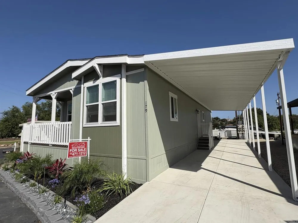28890 Lilac Road #179 Valley Center, CA 92082