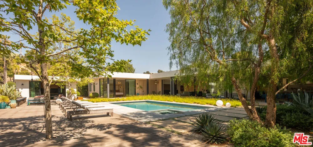 1885 Carla Beverly Hills, CA 90210