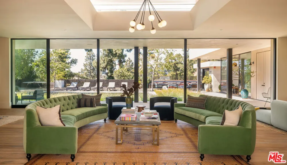 1885 Carla Beverly Hills, CA 90210