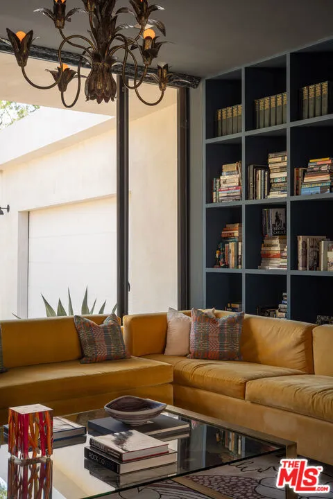 1885 Carla Beverly Hills, CA 90210