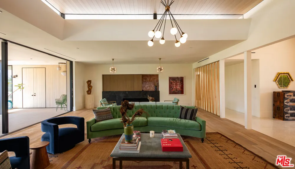 1885 Carla Beverly Hills, CA 90210