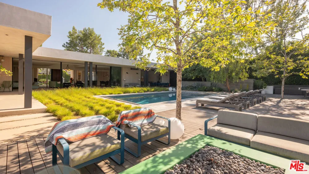 1885 Carla Beverly Hills, CA 90210