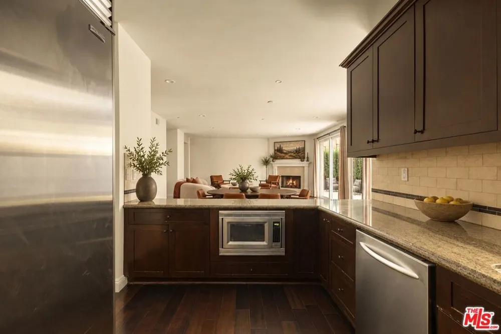 2255 Fox Hills Drive #100 Los Angeles, CA 90064