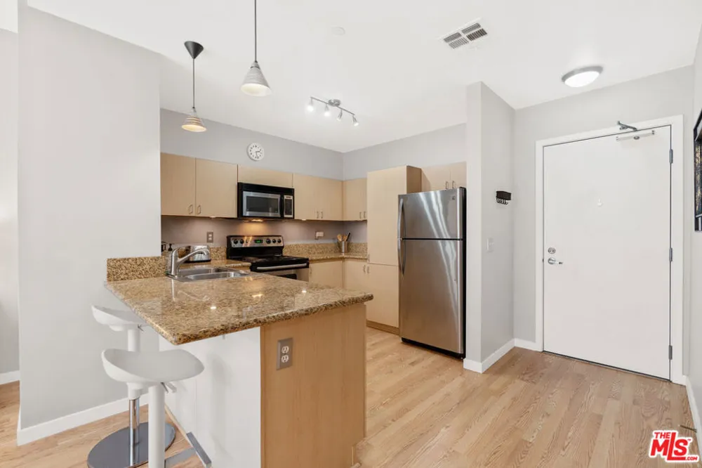630 6th Street #613 Los Angeles, CA 90017