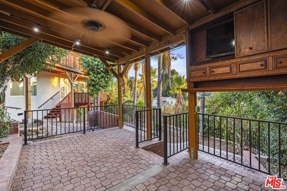 10941 Cardamine Place Los Angeles, CA 91042