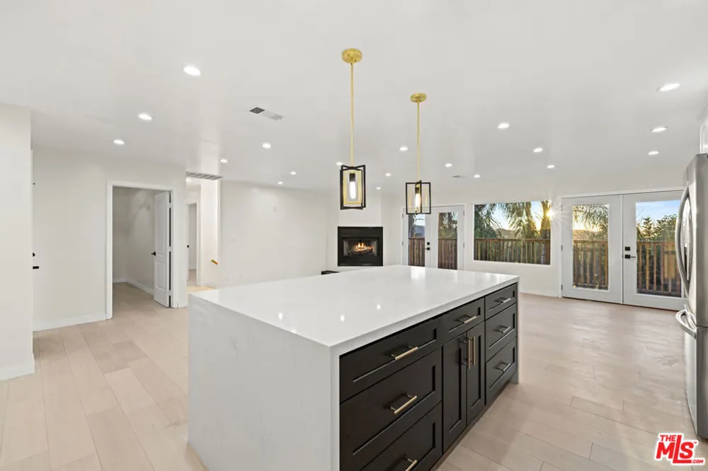 10941 Cardamine Place Los Angeles, CA 91042