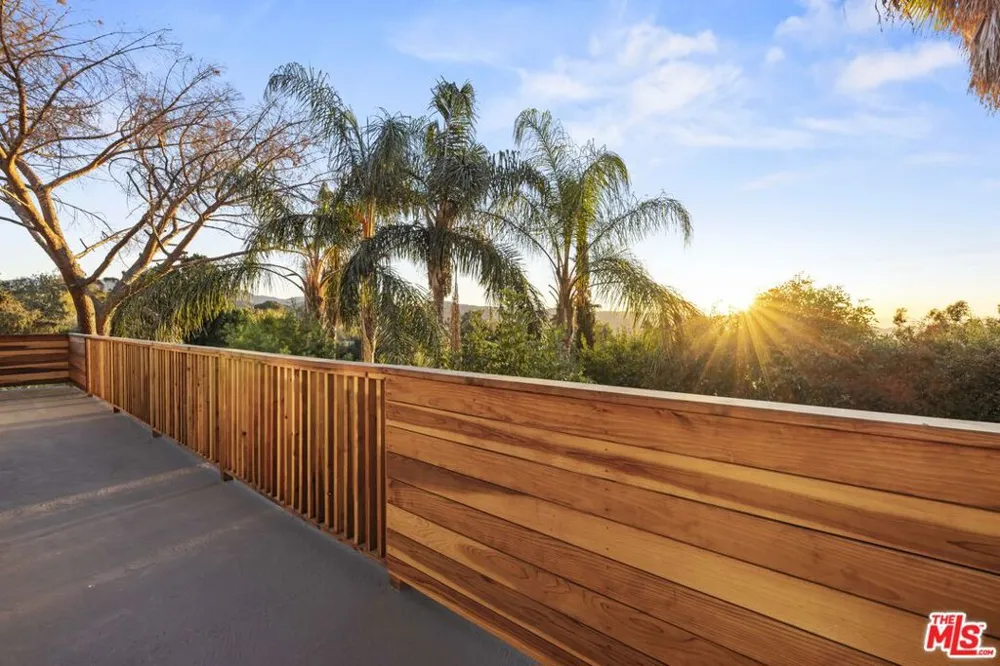 10941 Cardamine Place Los Angeles, CA 91042