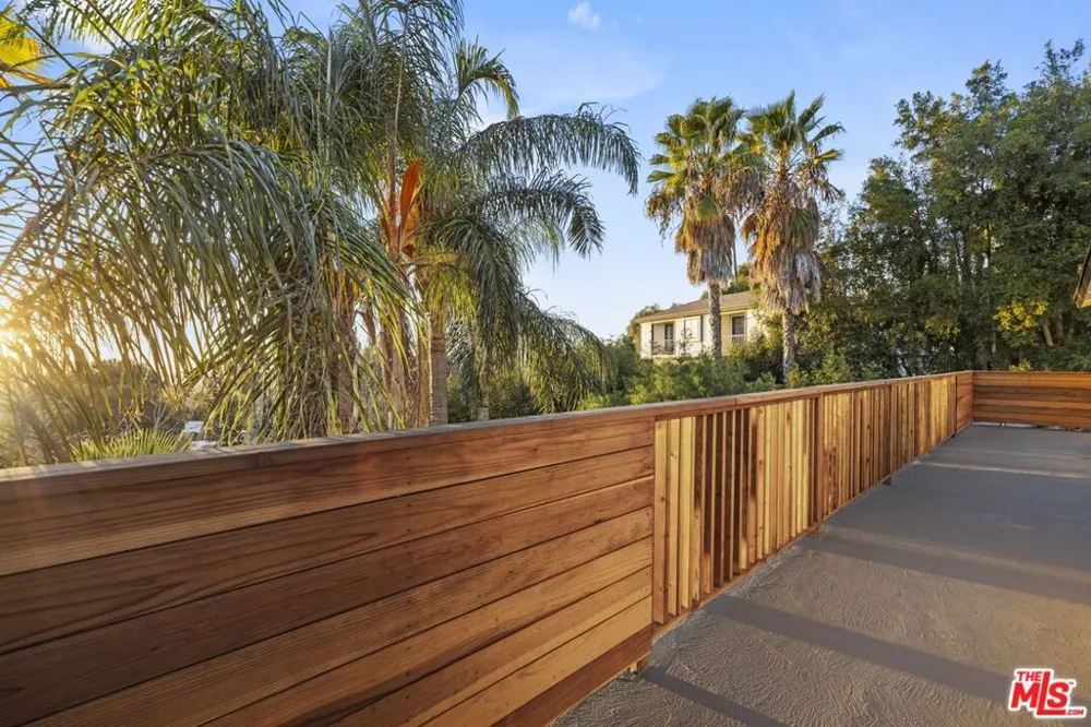 10941 Cardamine Place Los Angeles, CA 91042