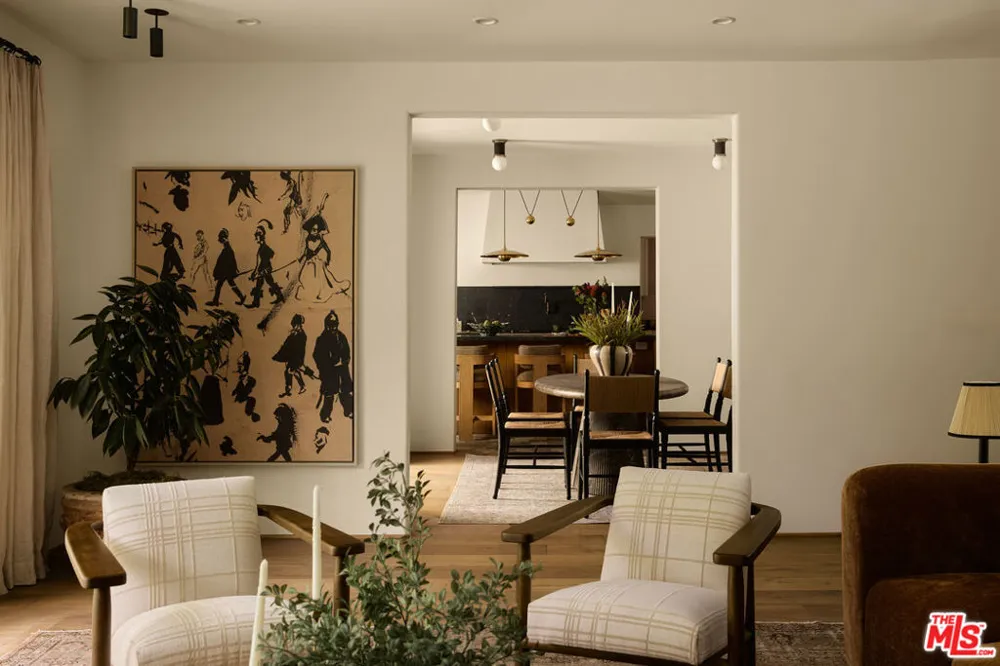 1229 Chantilly Road Los Angeles, CA 90077