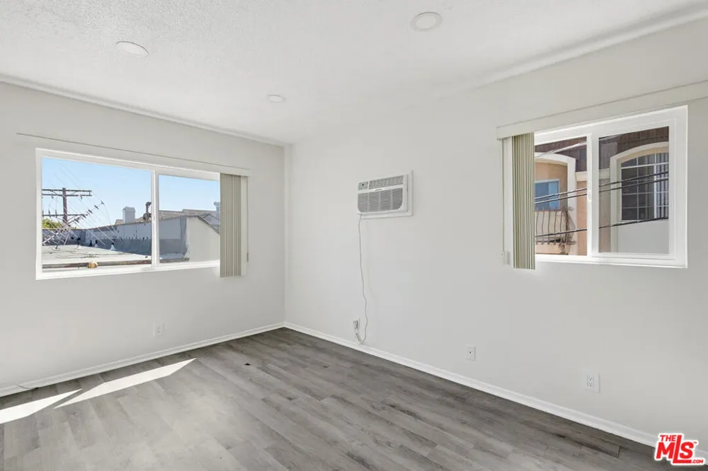 1333 Barry Avenue #8 Los Angeles, CA 90025