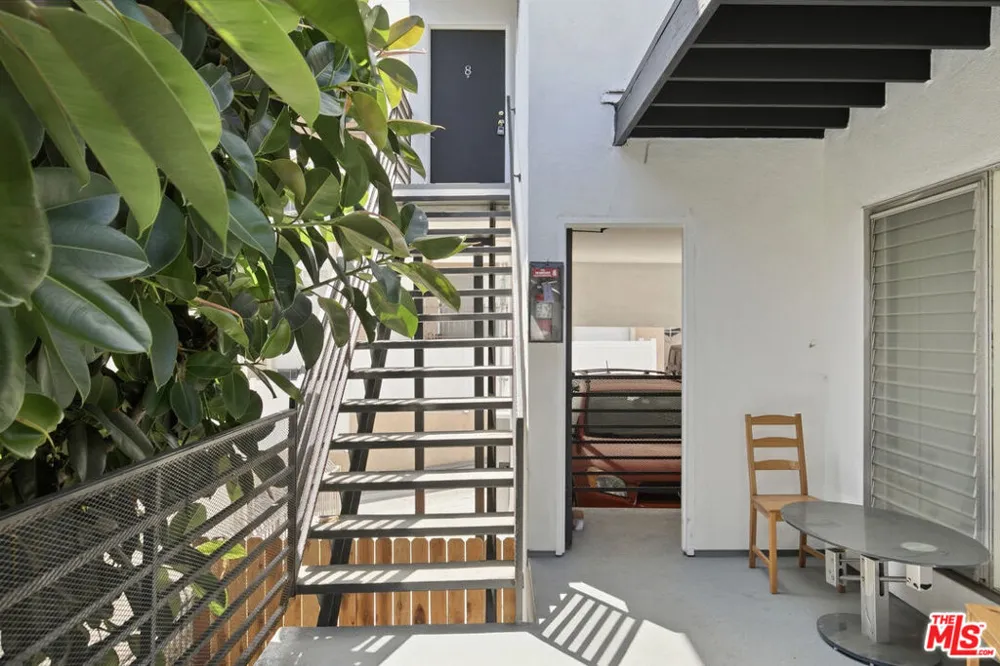 1333 Barry Avenue #8 Los Angeles, CA 90025