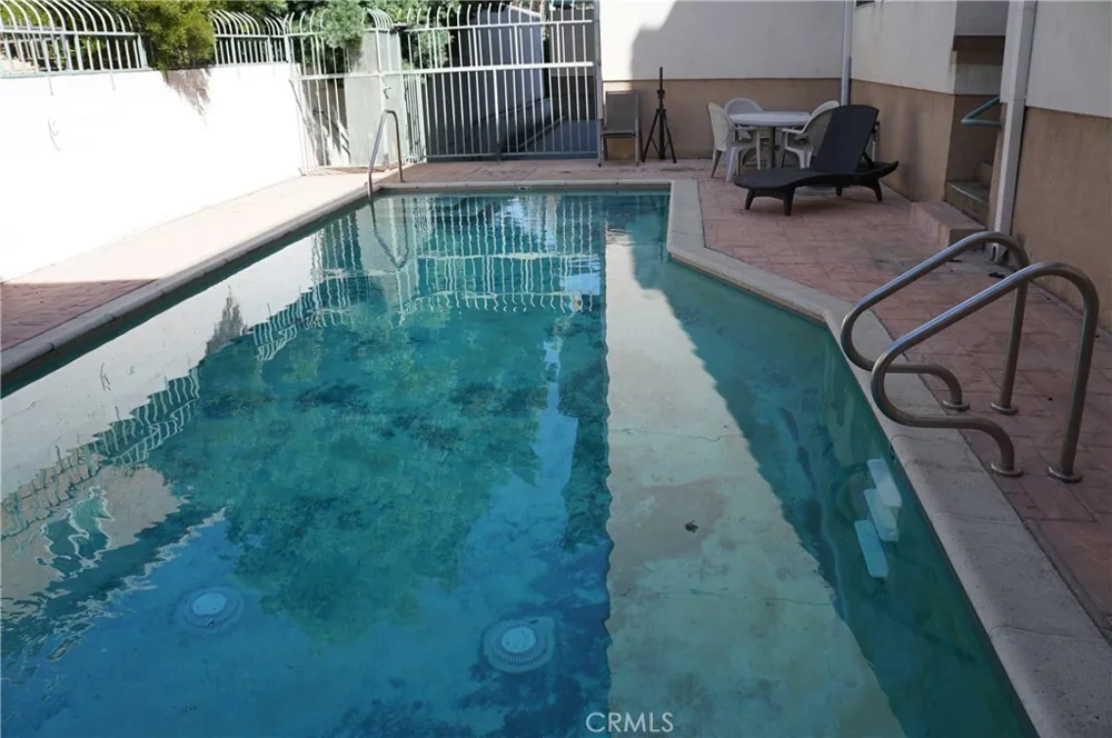 11225 Peach Grove Street #202 North Hollywood, CA 91601
