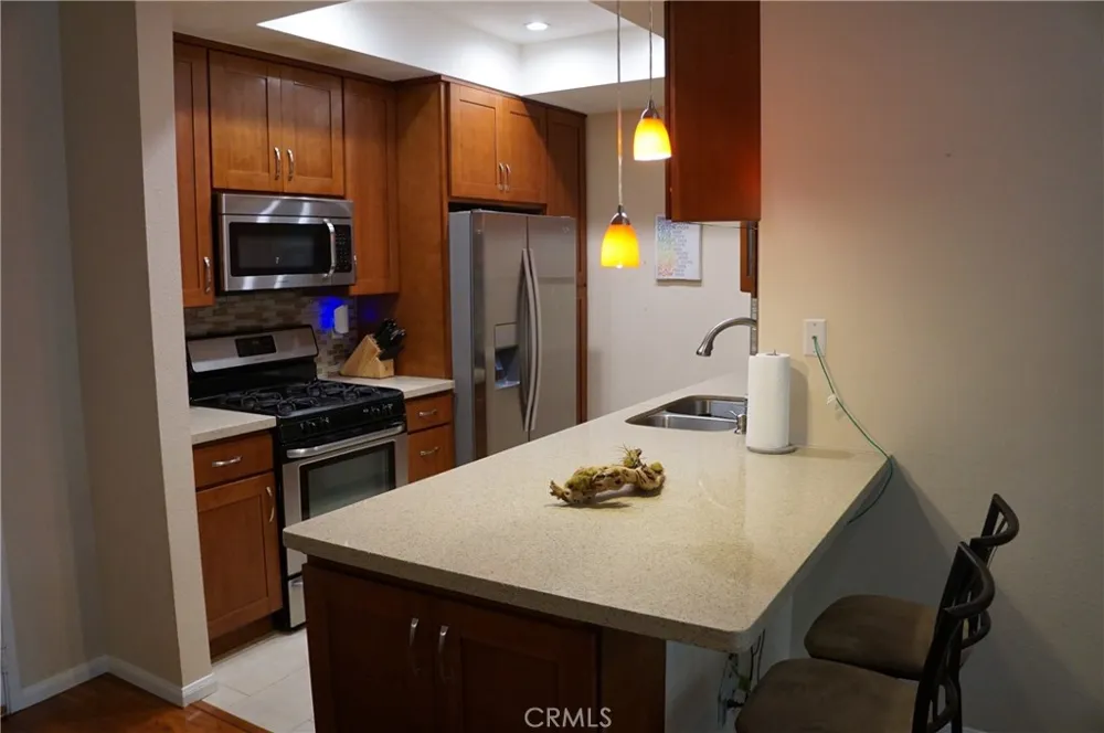 11225 Peach Grove Street #202 North Hollywood, CA 91601