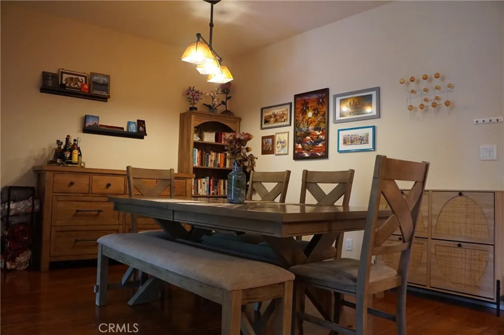 11225 Peach Grove Street #202 North Hollywood, CA 91601
