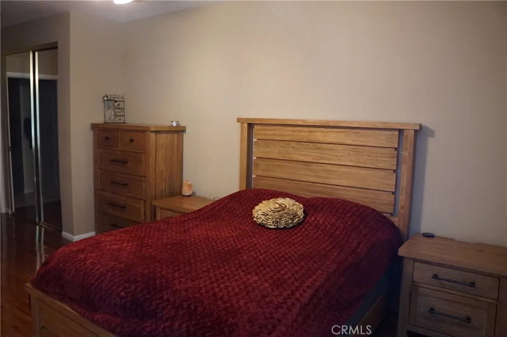 11225 Peach Grove Street #202 North Hollywood, CA 91601