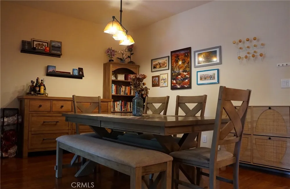 11225 Peach Grove Street #202 North Hollywood, CA 91601