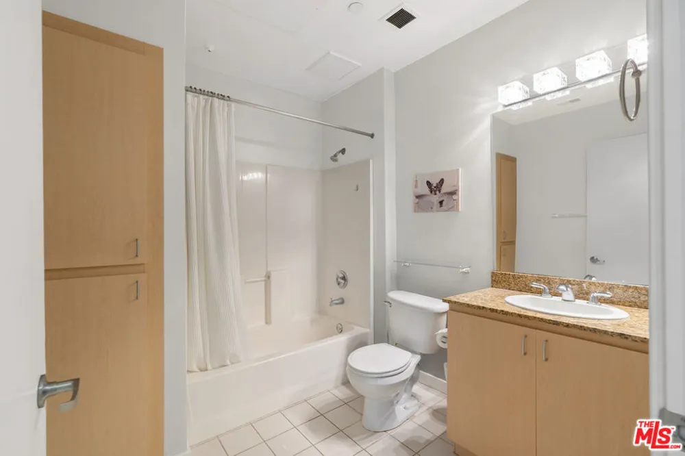 630 W 6th Street #613 Los Angeles, CA 90017