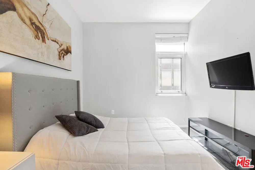 630 W 6th Street #613 Los Angeles, CA 90017