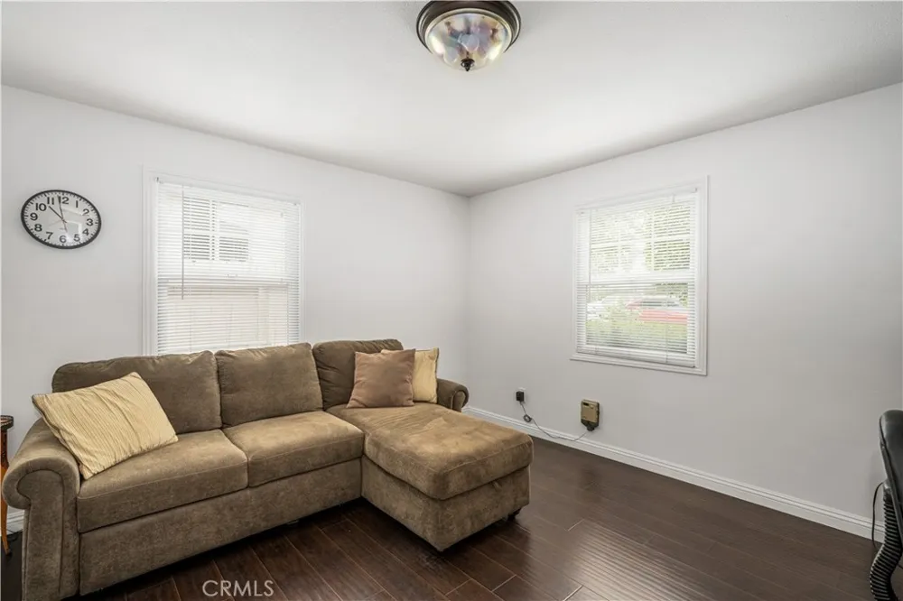 1822 Pomona Costa Mesa, CA 92627